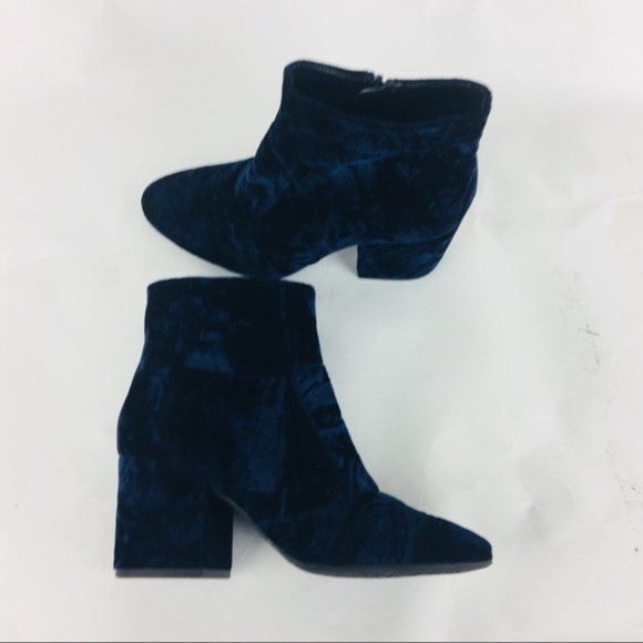 - New Gianni Bini Blue Velvet Crush Ankle Boot - Picture 3 of 7